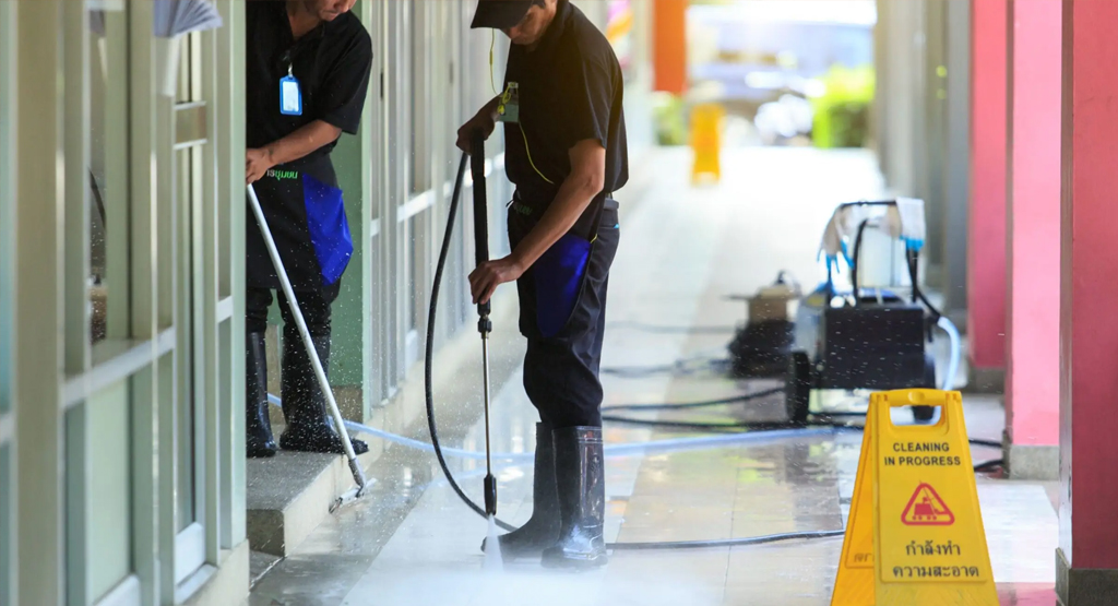Exterior commercial cleaning